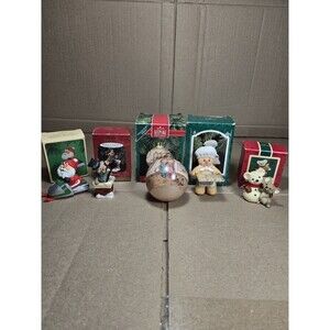 HALLMARK Keepsake Ornaments lot of 5